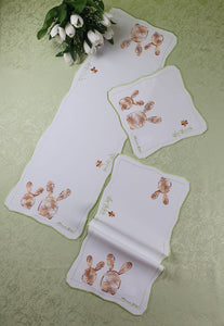 Plauener Spitze Stickerei Ostern modische Hasen Deckchen 25x75cm eckig